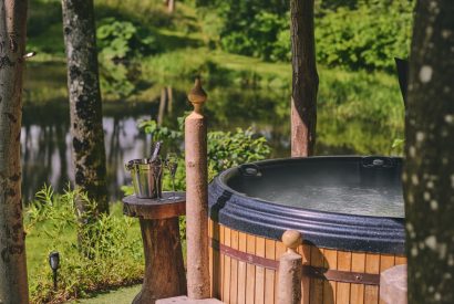 The hot tub at Stargazer, Malvern Hills