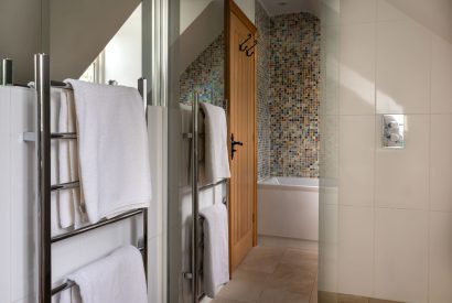 A bathroom at Cotswold Retreat, Cotswolds