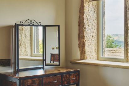 A bedroom at Rye Top Farm, Uppermill, Peak District