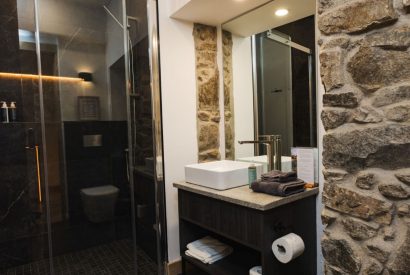 A bathroom at Weaver's Cottage, Roundstone, Galway