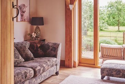 The living room at Apple Tree Cottage, Cotswolds