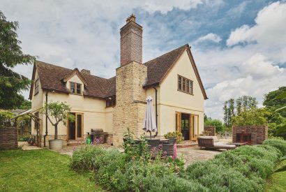 The exterior of Apple Tree Cottage, Cotswolds