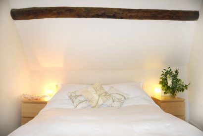 A double bedroom at Willow Cottage, Cotswolds