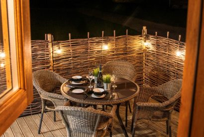 Outdoor dining at The Shepherd's Retreat, Worcestershire