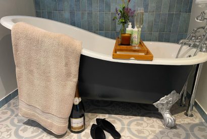 The bath at Piglet's Hideaway, Cotswolds