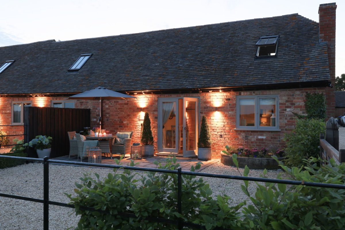 The exterior of Piglet's Hideaway, Cotswolds