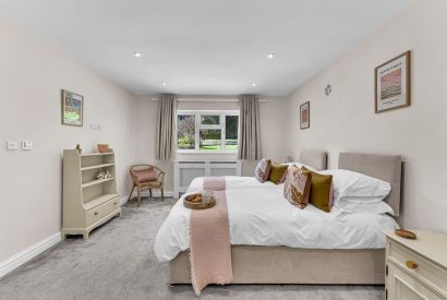 A twin bedroom at Garden Cottage, Cheshire