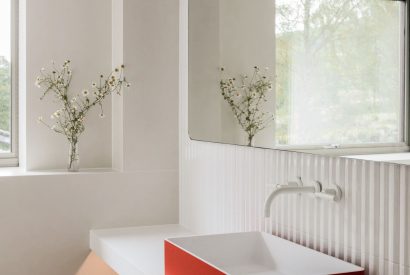 An en-suite bathroom at Dubh Lodge, Aberfeldy, Perthshire