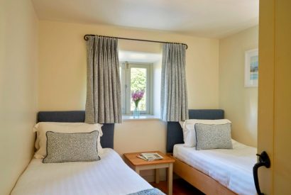 A bedroom at Tigley Cottage, Devon