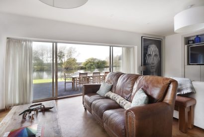 The living room at Riverside View, Chiltern Hills