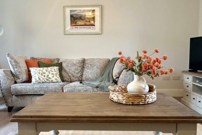 The living room at Honey Stone Cottage, Cotswolds