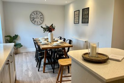 The kitchen diner at Honey Stone Cottage, Cotswolds