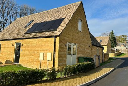 The exterior of Honey Stone Cottage, Cotswolds