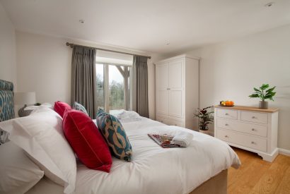 A bedroom at Serenity Retreat, Devon