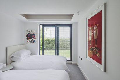 A twin bedroom at The Crewhouse, Hampshire