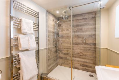 A bathroom at The Georgian Cottage, Dorset