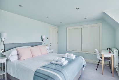 A bedroom at Beach Manor, West Sussex