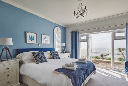 A bedroom at Beach Manor, West Sussex