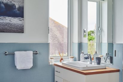 A bathroom at Beach Manor, West Sussex