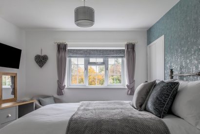 A double bedroom at Springhill Cottage, Cotswolds