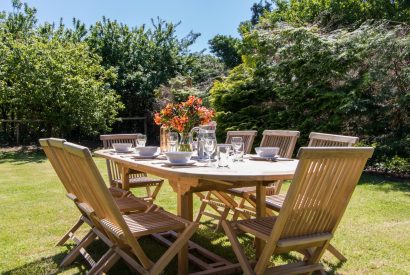 Outdoor dining at Elm Tree Cottage, Somerset