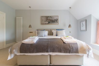 A super king sized bedroom at Hawthorn Farmhouse, Somerset