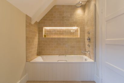 A bathroom at Hawthorn Farmhouse, Somerset