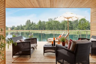 The balcony with lake view at Alder Grand Suite, Cotswolds