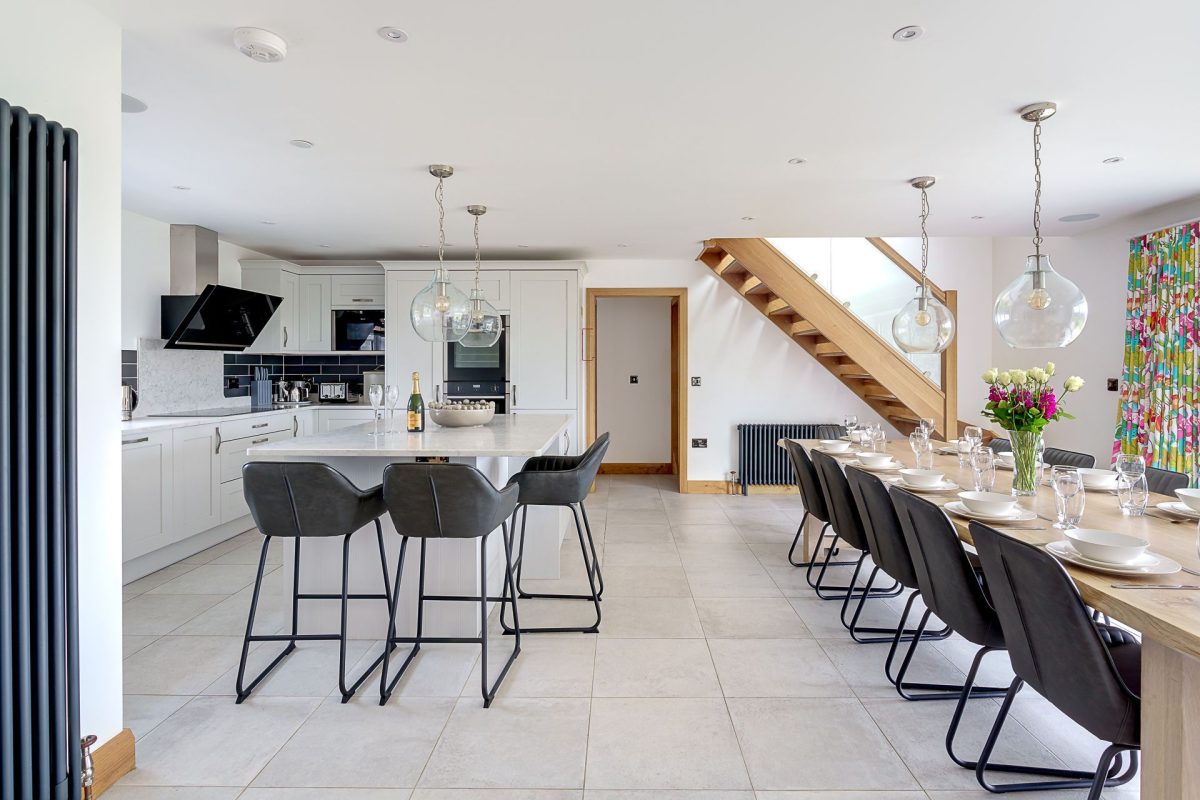 The kitchen and dining room at Ty Alwyn, Llyn Peninsula