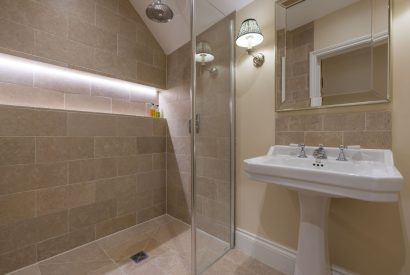 A bathroom at The Thatched Cottage, Somerset