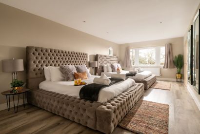 Super king size bedroom at Sunset Retreat, Kent