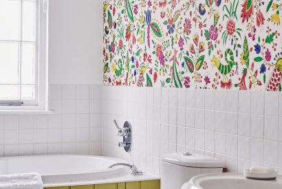 A bathroom at Coastal Manor Retreat, Hampshire