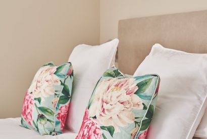 A bedroom at Coastal Manor Retreat, Hampshire
