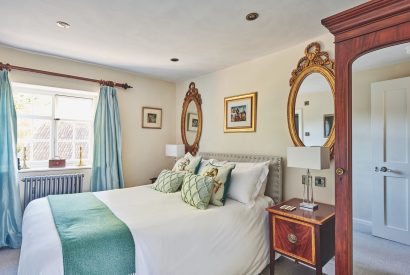 A double bedroom at Roupel Hall, Devon