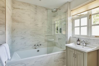 A bathroom at Roupel Estate, Devon