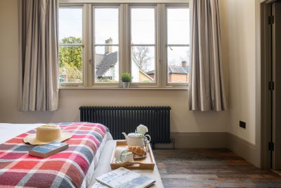 A double bedroom at Grange Cottage, Bursledon, Hampshire