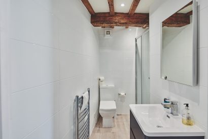 A bathroom at Crooked Cottage, Cotswolds