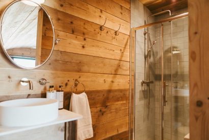 The shower room at Sage Pyggy, North Wessex Downs 