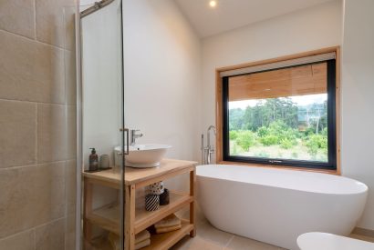 The bathroom at Amberwood Lodge, Hereforshire