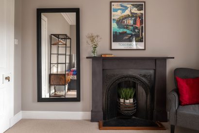 A twin bedroom at Quarter House, Scottish Borders