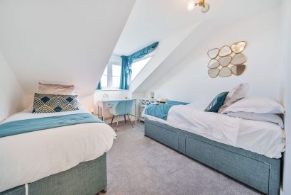 A twin bedroom at Azure Escape, Cornwall