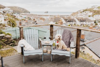 Outsoor seating at Wavecrest, Cornwall