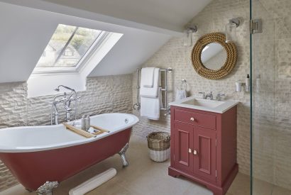 A bathroom at The Beach House, Devon