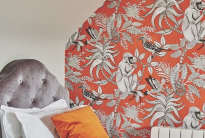 Twin bed at Horseshoe House, Peak District