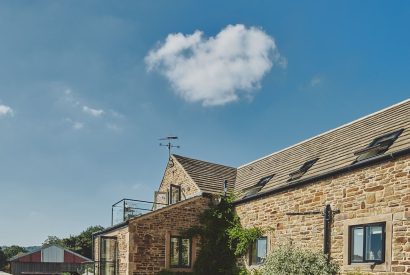 The exterior of Horseshoe House, Peak District