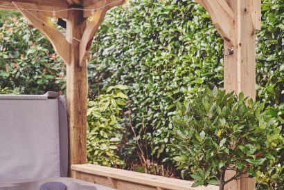 The hot tub at The Couple's Retreat, Peak District
