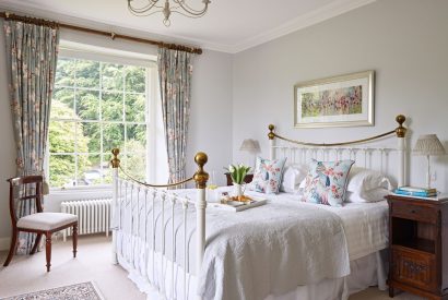 A double bedroom at Georgian House, Devon