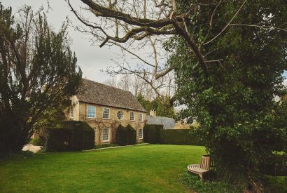 The exterior and garden at Tennyson House, Cotswolds
