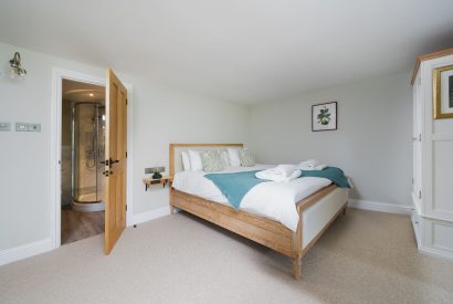 A bedroom at Holwell Farmhouse, Devon