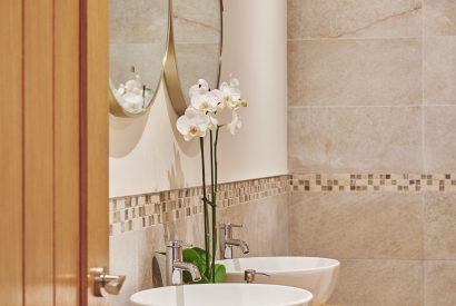 A bathroom at Upper Tumble Cottage, Shropshire Hills